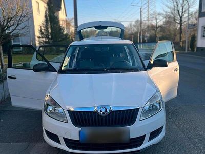 Gebraucht Skoda Fabia Cool Edition 69 PS (50 kW) 2014 Weiß Limousine