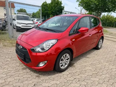 Gebraucht Hyundai ix20 Classic 90 PS (66 kW) 2016 Rot Kleinwagen