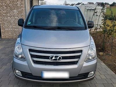 Gebraucht Hyundai H-1 170 PS (125 kW) 2016 Grau Van / Kleinbus