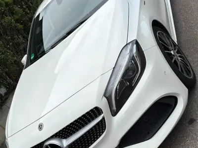 Gebraucht Mercedes A180 AMG line 122 PS (89 kW) 2018 Weiß Limousine