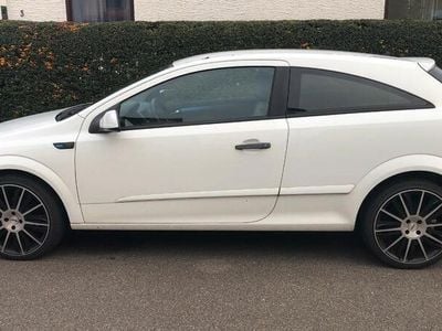 Opel Astra GTC