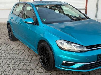 Grün Gebraucht 2017 VW Golf VII Highline Limousine | 15.950 € (Etwas zu teuer)