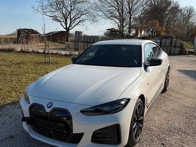 Second-hand BMW i4 Shadowline 400 kW (544 CP) 2023 Alb Berlinǎ