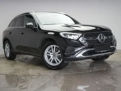 Używany Mercedes GLC220 Advanced 197 KM (144 kW) 2023 Czarny SUV