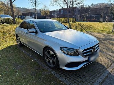 Usata Mercedes E220 Night 194 CV (142 kW) 2019 Argento Berlina