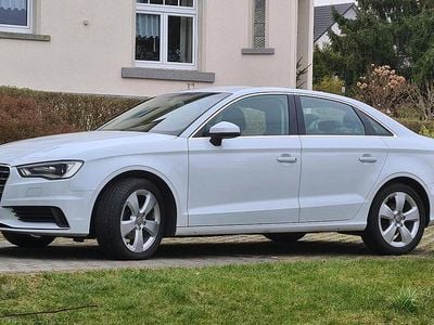 Gebraucht Audi A3 140 PS (102 kW) 2014 Weiß Limousine
