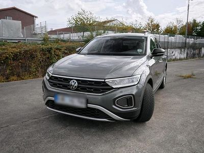 Gebraucht VW T-Roc 110 PS (80 kW) 2023 Grau SUV