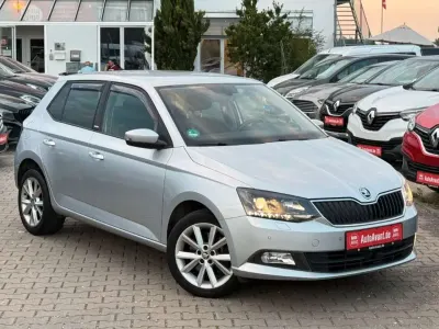 Gebraucht Skoda Fabia Joy 110 PS (80 kW) 2016 Stribrna brilliant/ brilliants Kleinwagen