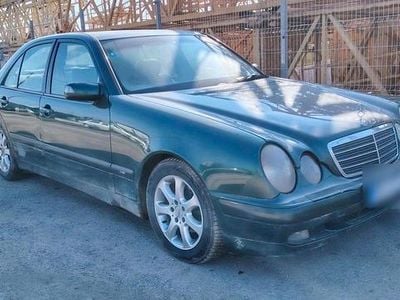 Gebraucht Mercedes E220 150 PS (110 kW) 2000 Limousine