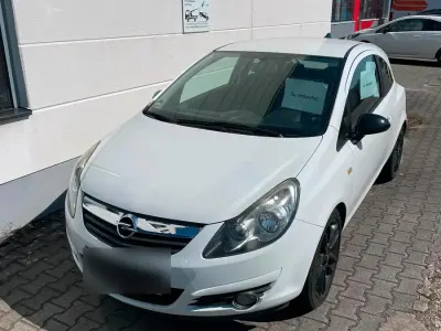Gebraucht Opel Corsa 87 PS (63 kW) 2010 Weiß Kleinwagen
