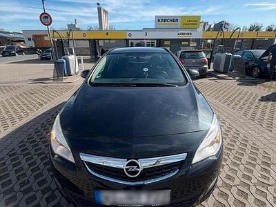 Gebraucht Opel Astra 165 PS (121 kW) 2012 Schwarz Kombi