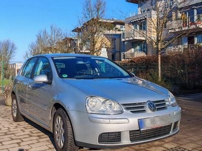 Gebraucht VW Golf IV Comfortline 102 PS (75 kW) 2005 Silber Limousine