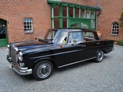 Gebraucht Mercedes 190 80 PS (58 kW) 1964 Schwarz Limousine