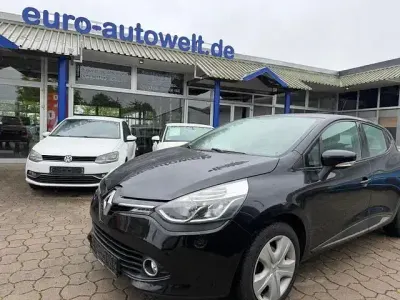 Używany Renault Clio IV Experience 90 KM (66 kW) 2016 Czarny Sedan/Limuzyna