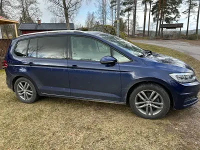 Gebraucht VW Touran Active 150 PS (110 kW) 2022 Blau Van / Kleinbus