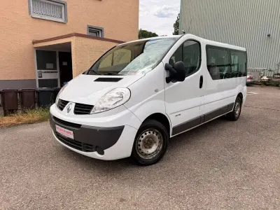 Gebraucht Renault Trafic 114 PS (83 kW) 2012 Weiß Van / Kleinbus