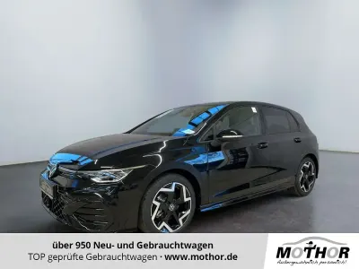 Ny VW Golf VIII R-line 150 HK (110 kW) 2026 Sort Sedan
