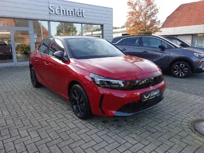 Gebraucht Opel Corsa GS Line 101 PS (74 kW) 2024 Rot (metallic) Kleinwagen