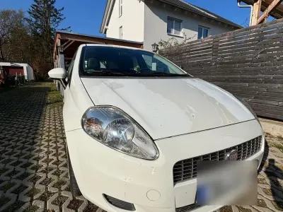 Gebraucht Fiat Punto 77 PS (56 kW) 2009 Weiß Kleinwagen