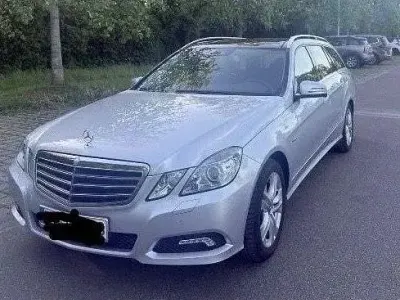 Gebraucht Mercedes E200 184 PS (135 kW) 2010 Silber Limousine