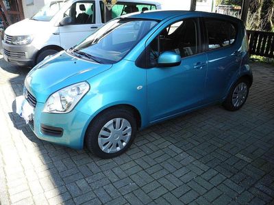 Begagnad Suzuki Splash 65 HK (47 kW) 2009 Blå Halvkombi