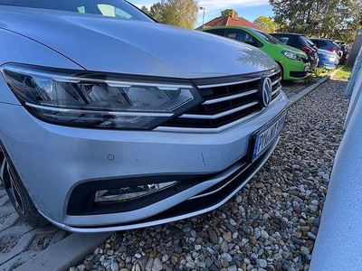 Gebraucht VW Passat Business 150 PS (110 kW) 2023 Grau Kombi