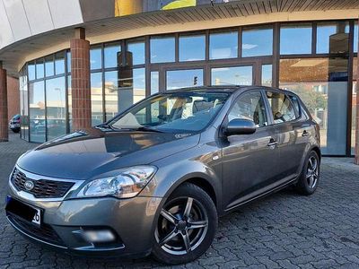 Gebraucht Kia Ceed 120 PS (88 kW) 2010 Grau Kleinwagen