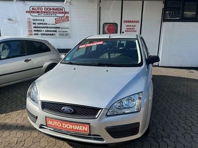 Gebraucht Ford Focus Trend 116 PS (85 kW) 2005 Silber Limousine
