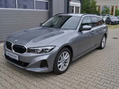 Gebraucht BMW 318 Shadowline 156 PS (114 kW) 2024 Grau Kombi
