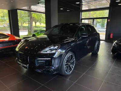 Gebraucht Porsche Cayenne GTS Sport 460 PS (338 kW) 2021 Schwarz SUV