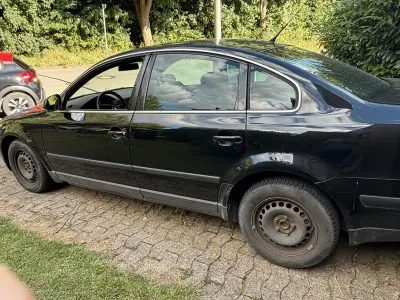 Gebraucht VW Passat Basis 101 PS (74 kW) 2004 Schwarz Limousine
