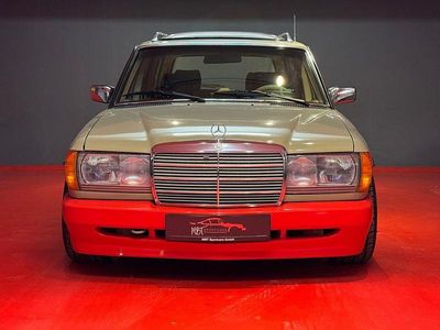 Gebraucht Mercedes E230 136 PS (100 kW) 1984 Grün Limousine