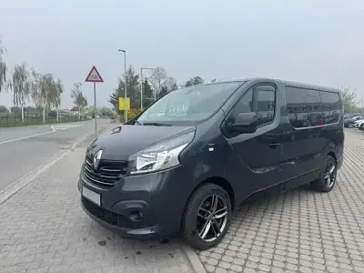 Gebraucht Renault Trafic 146 PS (107 kW) 2019 Kometengrau Van / Kleinbus