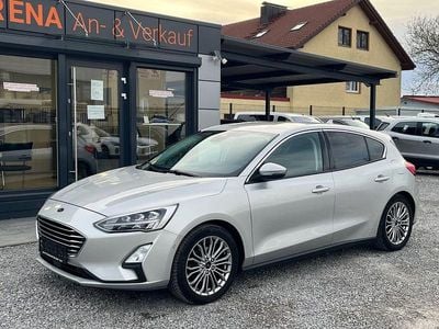 Gebraucht Ford Focus Titanium 125 PS (91 kW) 2018 Silber Limousine