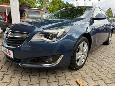 Gebraucht Opel Insignia Edition 140 PS (102 kW) 2016 Blau Kombi
