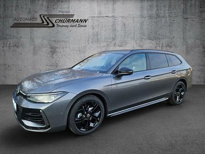 Gebraucht VW Passat R-line 150 PS (110 kW) 2024 Grau Kombi