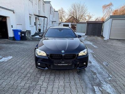 Blau Gebraucht 2013 BMW 530 M Sport Kombi | 14.499 € (Teuer)