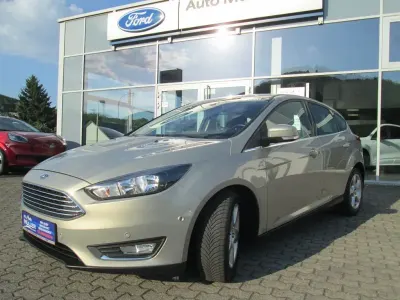 Gebraucht Ford Focus Titanium 125 PS (91 kW) 2016 Silber Limousine