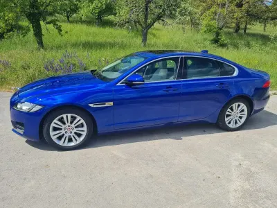 Gebraucht Jaguar XF Portfolio 250 PS (183 kW) 2019 Blau Limousine