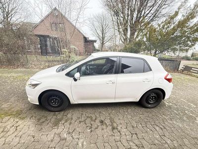 Gebraucht Toyota Auris Advance 126 PS (92 kW) 2011 Kleinwagen