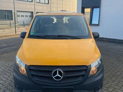 Gebraucht Mercedes Vito 136 PS (100 kW) 2017 Gelb Van