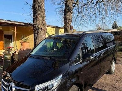 Gebraucht Mercedes V200 Avantgarde 163 PS (119 kW) 2017 Schwarz Van / Kleinbus