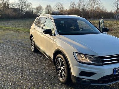Weiß Gebraucht 2020 VW Tiguan Allspace United SUV | 22.990 € (Fairer Preis)