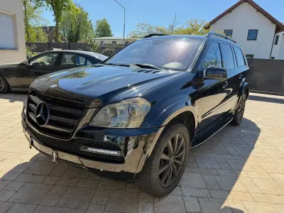 Second-hand Mercedes GL500 387 CP (284 kW) 2011 Negru SUV