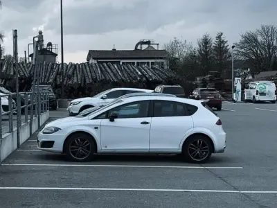 Gebraucht Seat Leon 125 PS (91 kW) 2011 Weiß Kleinwagen