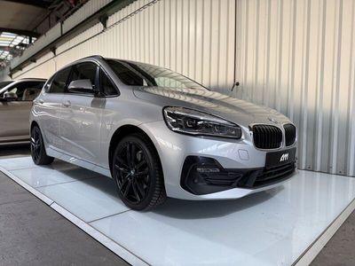 BMW 220