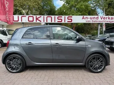 Używany Smart ForFour Passion 90 KM (66 kW) 2017 Szary Hatchback