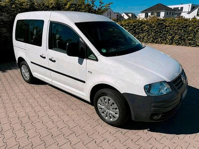Usata VW Caddy Life 102 CV (75 kW) 2004 Bianco Monovolume