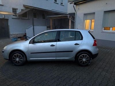 Gebraucht VW Golf IV Basis 116 PS (85 kW) 2005 Grau Kombi