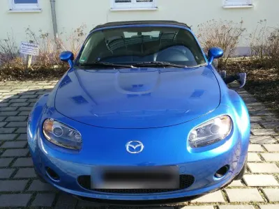Usata Mazda MX5 Energy 126 CV (92 kW) 2006 Blu Cabrio